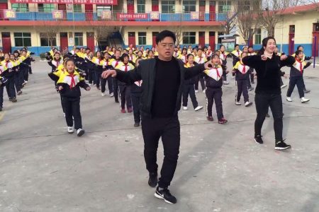 Online, offline and in line: Chinese schoolchildren learn the shuffle